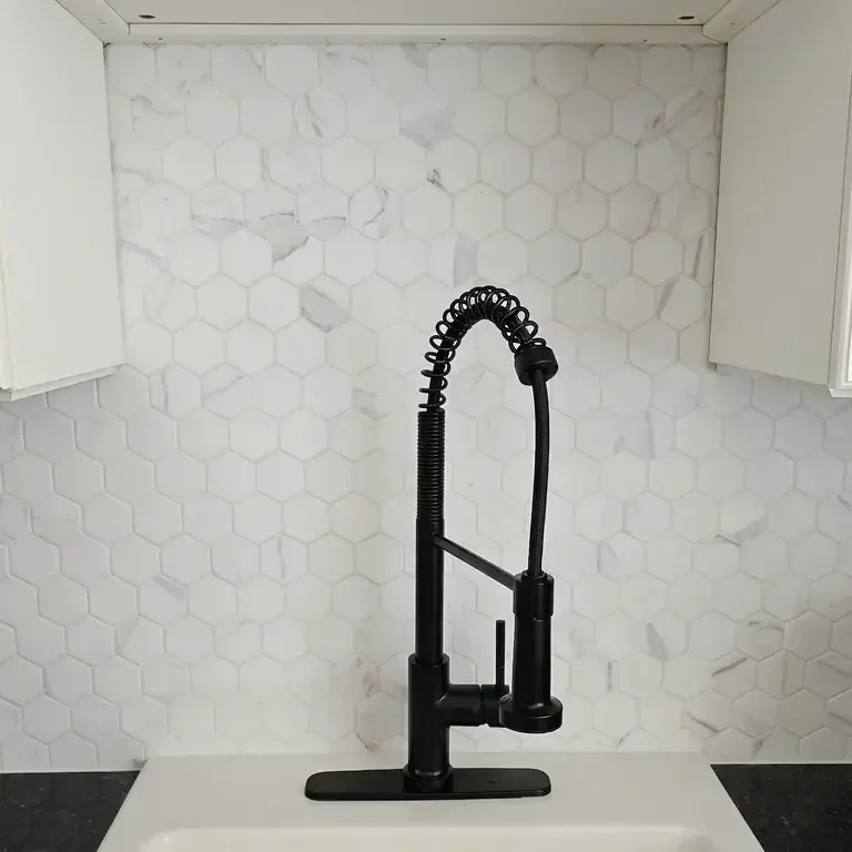 Backsplash installation — photo 6