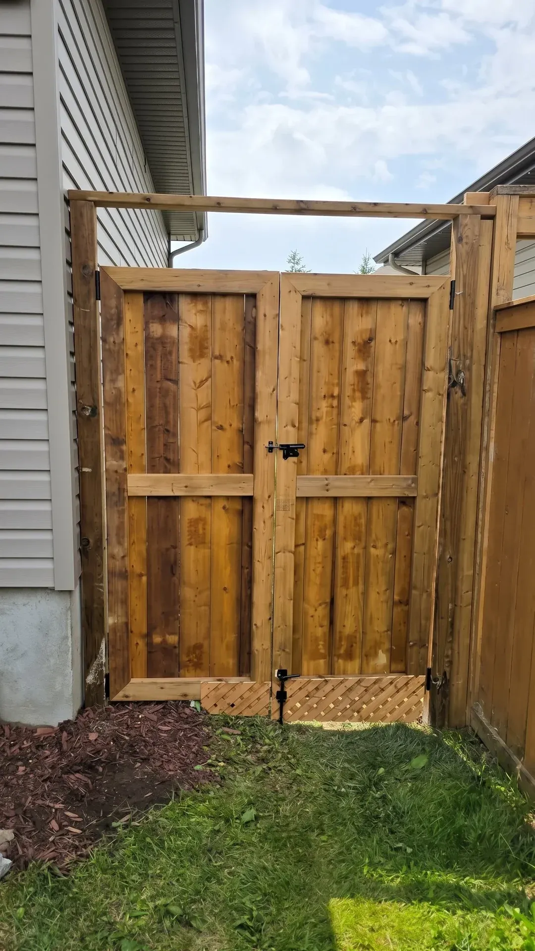 Side-Yard Fence and Gates in Carleton Place — photo 5