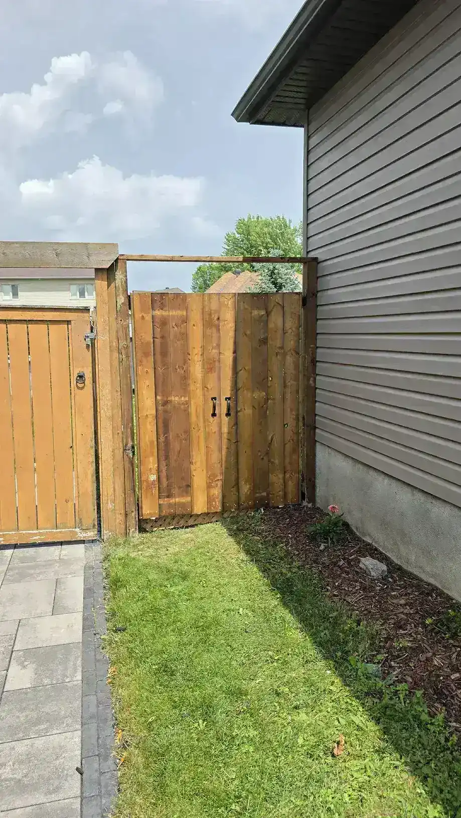 Side-Yard Fence and Gates in Carleton Place — photo 7