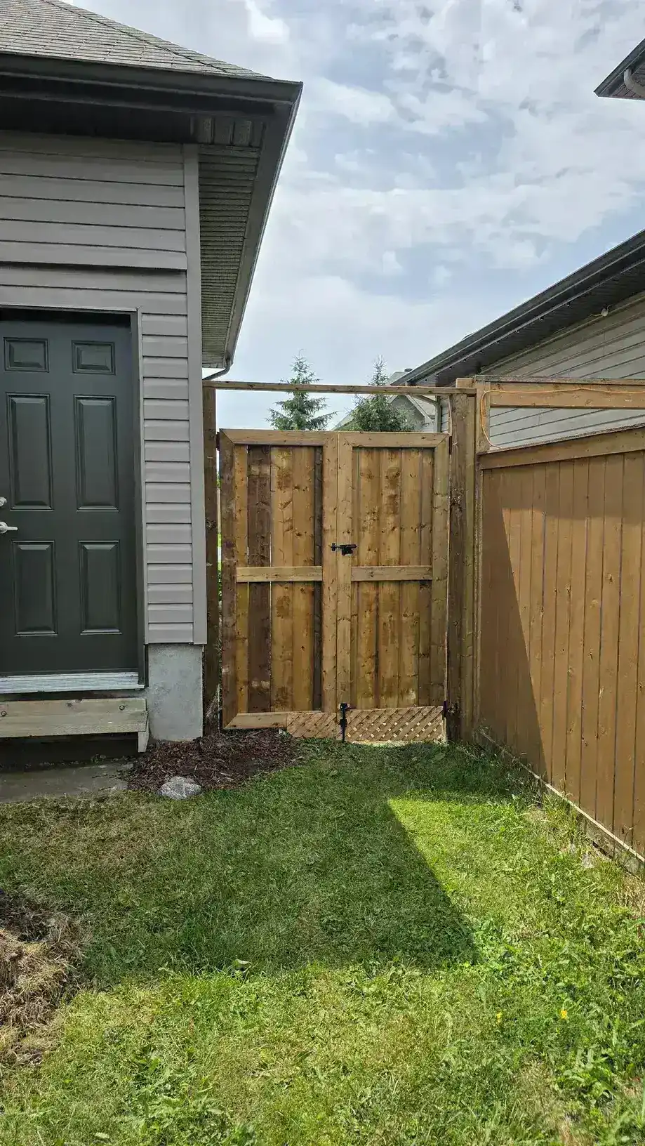 Side-Yard Fence and Gates in Carleton Place — photo 6