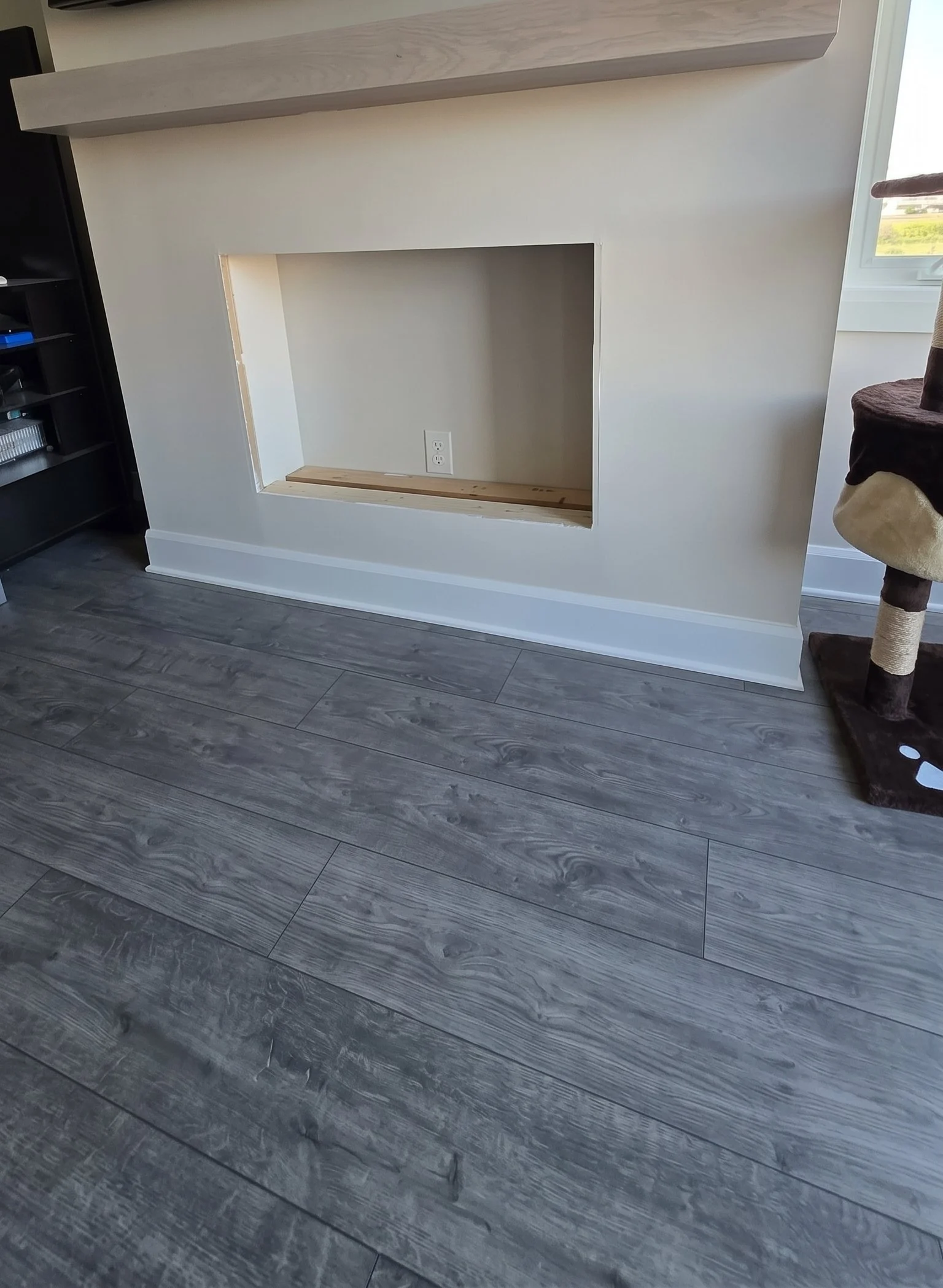 Fireplace Surround with Niche in Carleton Place