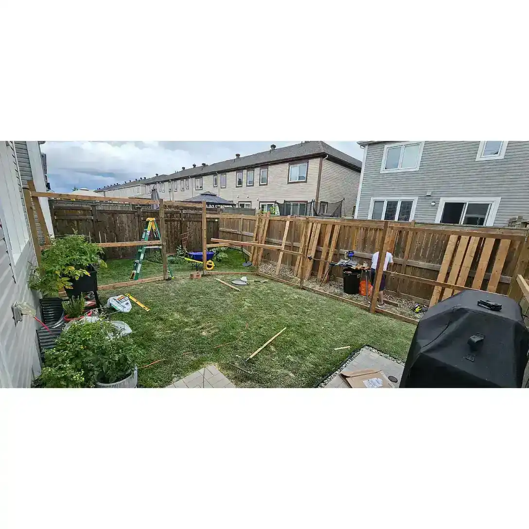 Backyard privacy fence with gate in Barrhaven — photo 3