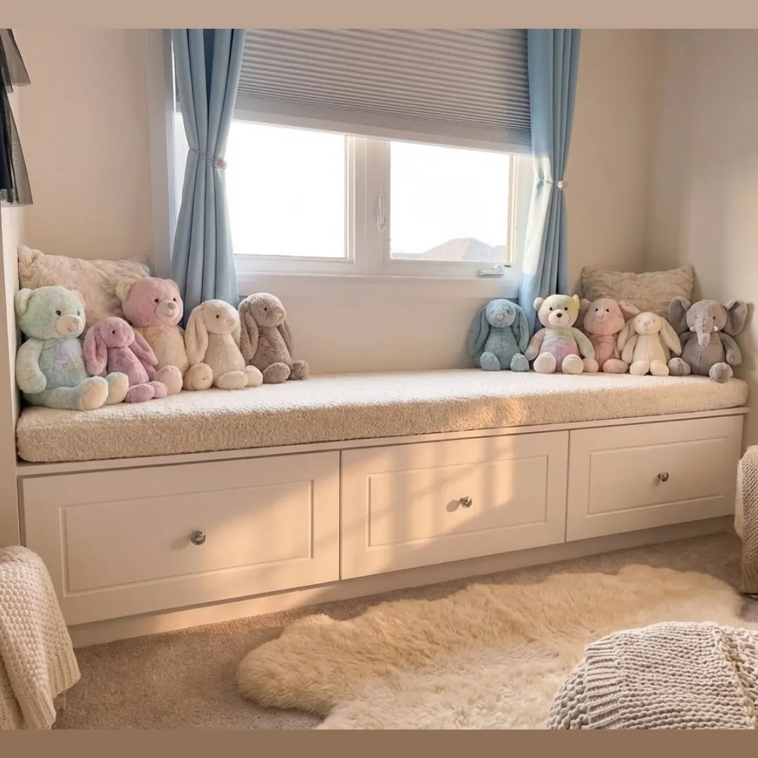 Built-in window storage — Rough Carpentry Contractors; Finish Carpentry Services Ontario; O.Reg. 332/12 compliant portfolio